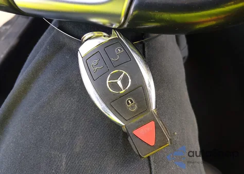 2014 Mercedes-Benz E 350 z USA, uszkodzony, nr VIN WDDKJ5KB8EF280228